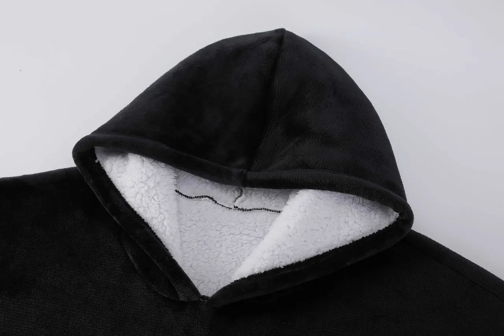 Deka s rukávmi HOODIE čierna