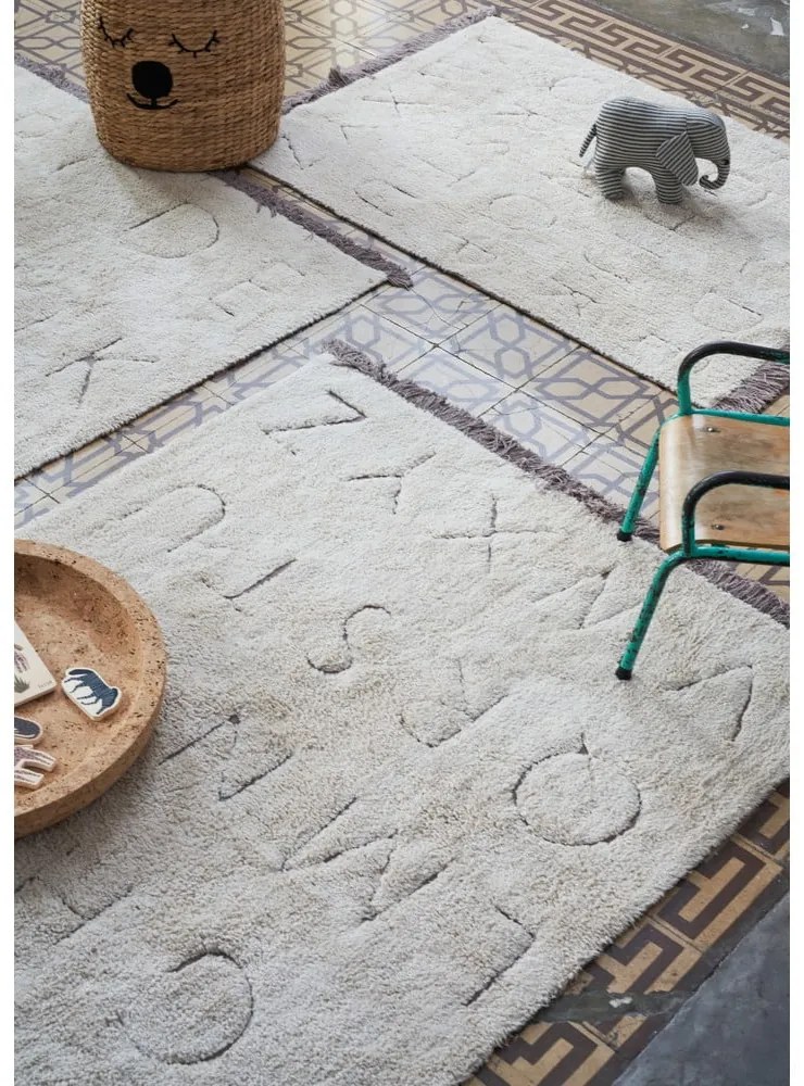 Krémový prateľný ručne tkaný bavlnený detský koberec 140x200 cm ABC – Lorena Canals