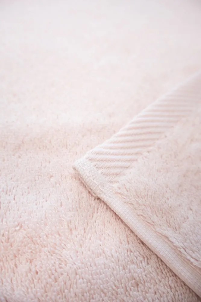 Soft Cotton Darčekové balenie uterákov a osušiek FREYA