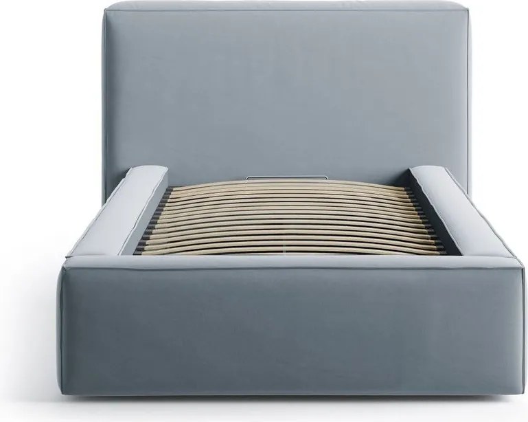 Svetlomodrá čalúnená jednolôžková posteľ s úložným priestorom s roštom 90x200 cm Jodie – Micadoni