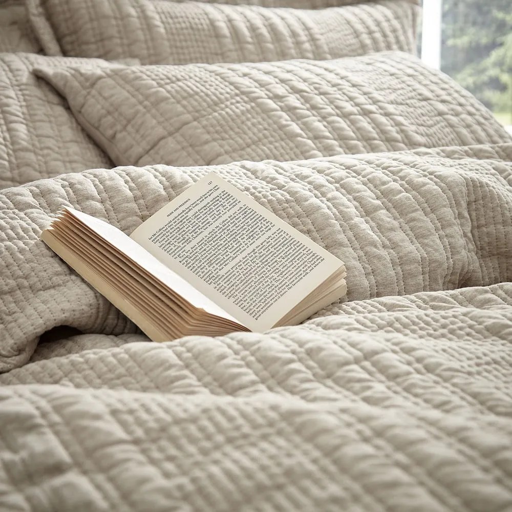 Béžové obliečky na jednolôžko 135x200 cm Tamba Stripe – Pineapple Elephant