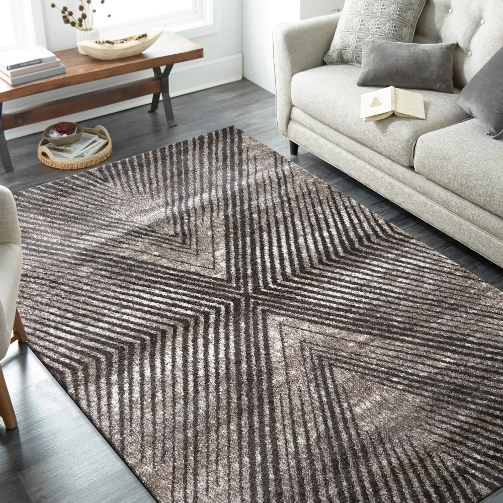 Moderný koberec so zaujímavým geometrickým vzorom opakujúcich sa diagonálnych čiar Šírka: 60 cm | Dĺžka: 100 cm