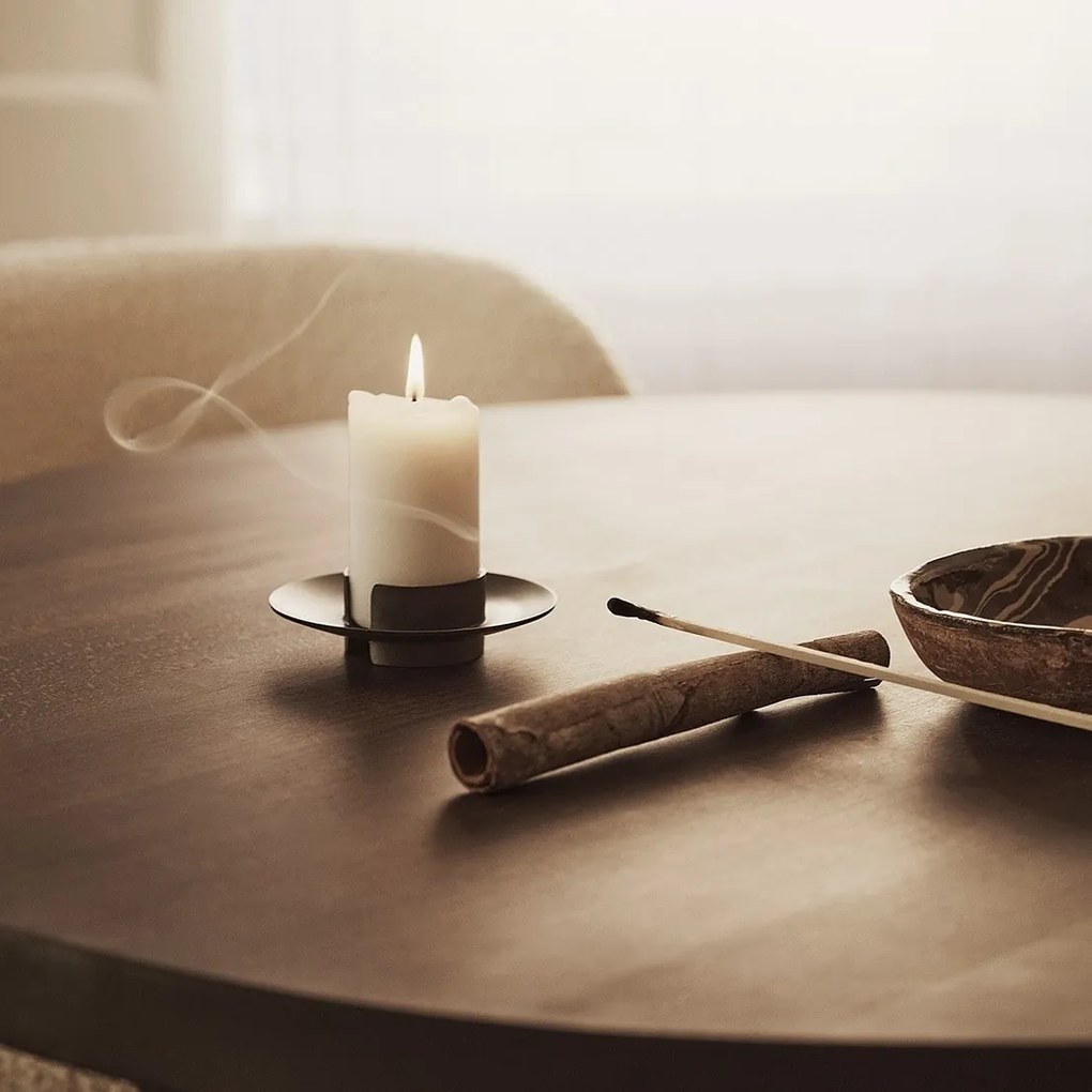 Ferm Living Mosadzný svietnik Block Black