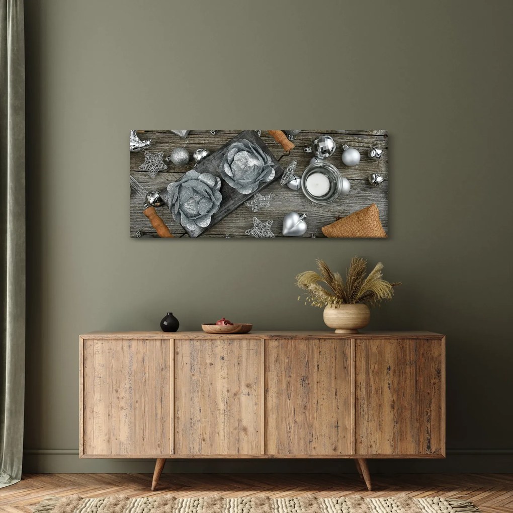 Obraz - strieborné vianočné dekorácie (120x50 cm)