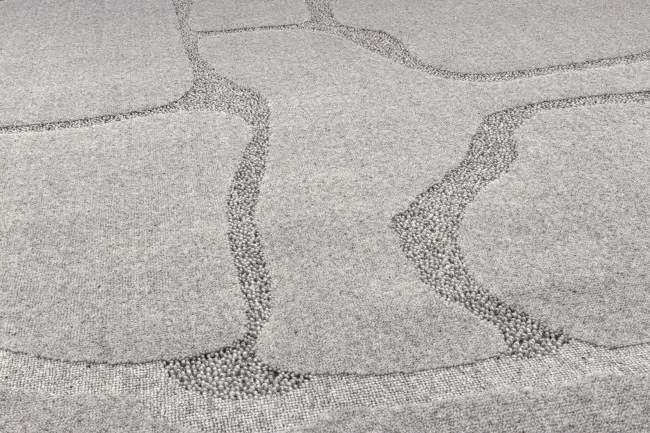 Koberec Agnella Morphic Organica sivý kruh