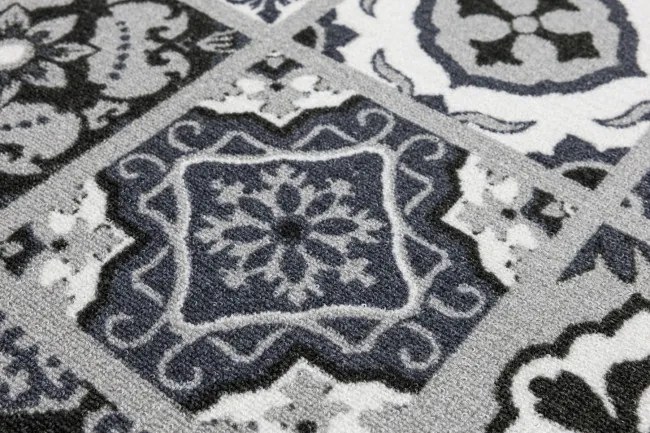 Protišmykový koberec PATCHWORK 19 New sivý