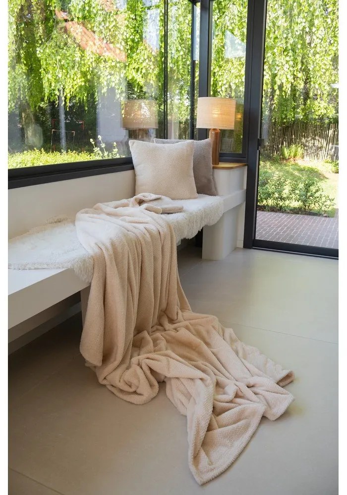 Slonovinová deka z mikroplyšu 150x200 cm Pippa – Tiseco Home Studio