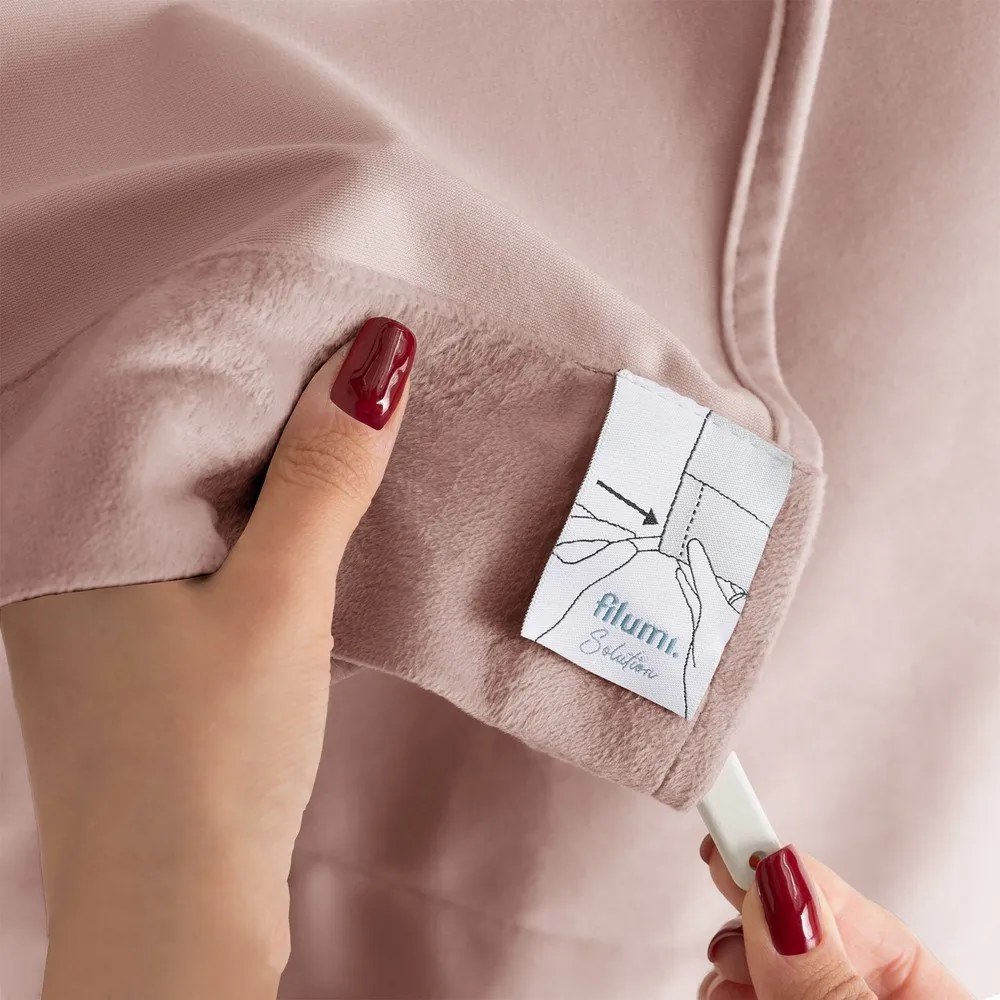 Svetloružový zamatový dimout záves 265x175 cm Velto – Filumi