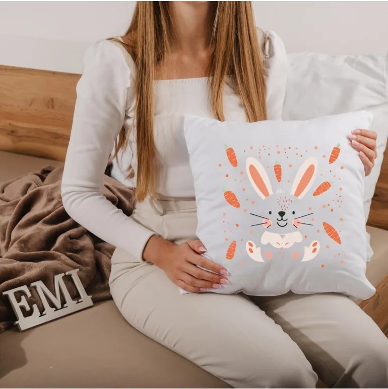 Dekoratívny vankúš Carrots 40x40 cm EMI