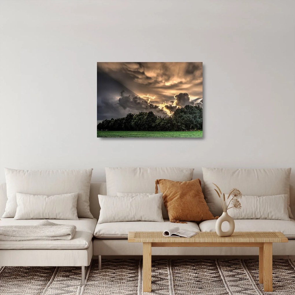 Sklenený obraz mračien a lesa (70x50 cm)