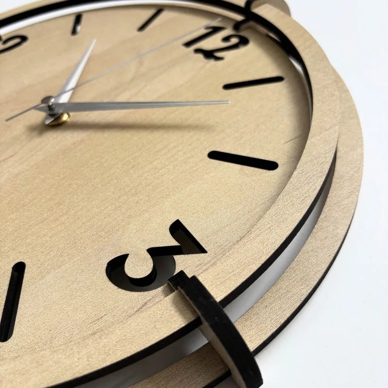 Drevené nástenné hodiny s 3D číslami | Moderný dizajn do interiéru | SENTOP HDF0601-MAPLE