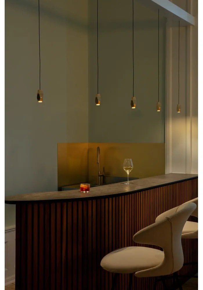 Tienidlo v zlatej farbe ø 5 cm Brighter Days Hexa – UMAGE