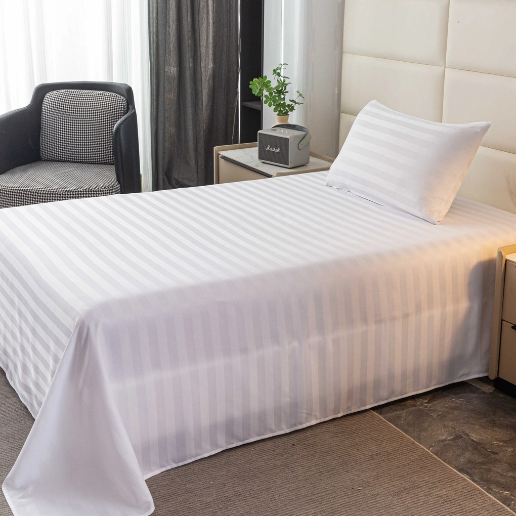 Hotelová plachta z mikrovlákna 140x240 cm a povlak na vankúš 50x70 cm JASMINE, biele. Typ zapínania: Hotelové vrecko