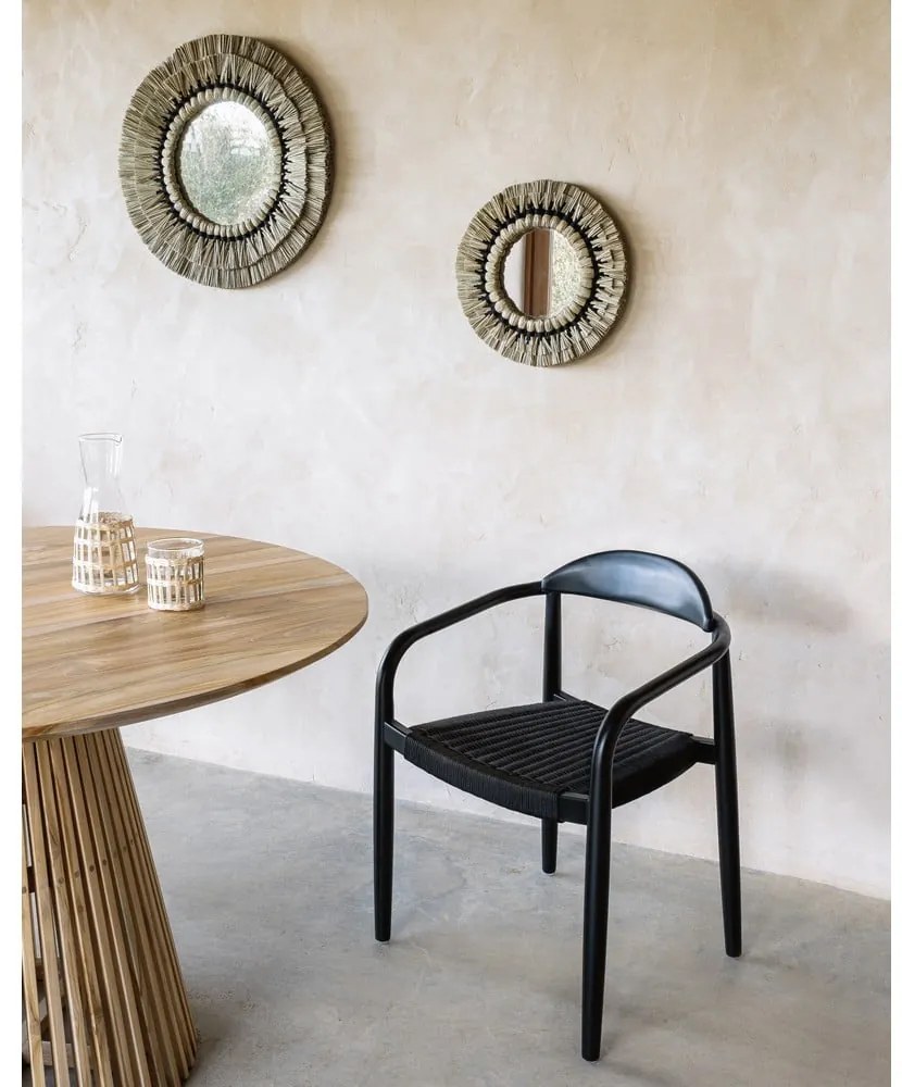 Čierna záhradná stolička z eukalyptového dreva Kave Home Glynis