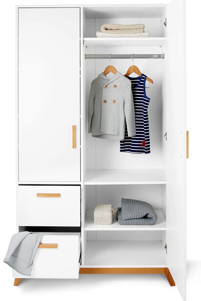 Šatníková skriňa