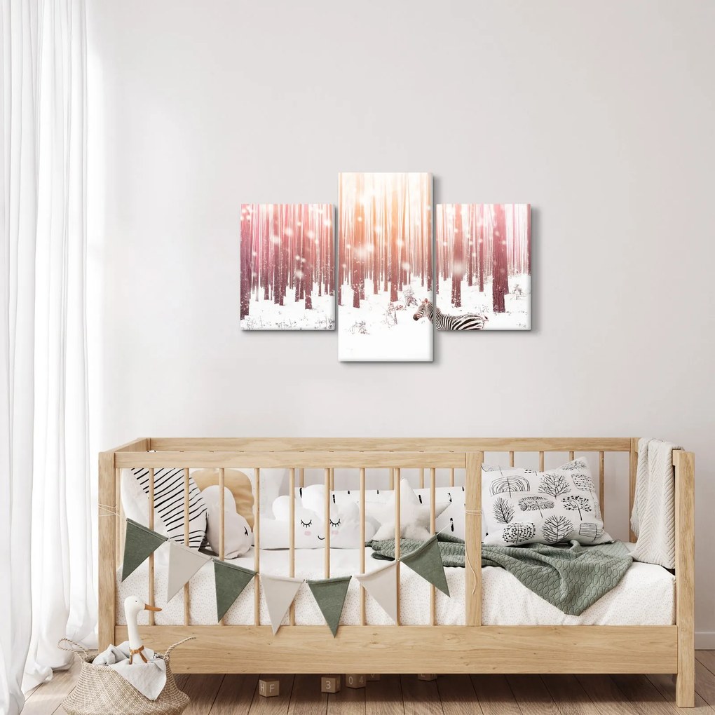 Obraz - Zebra v zasneženom lese (90x60 cm)