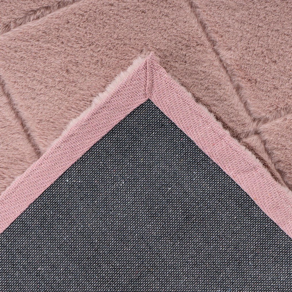 Dekorstudio Kožušinový koberec MOMENT- púdrovoružový Rozmer koberca: 120x170cm