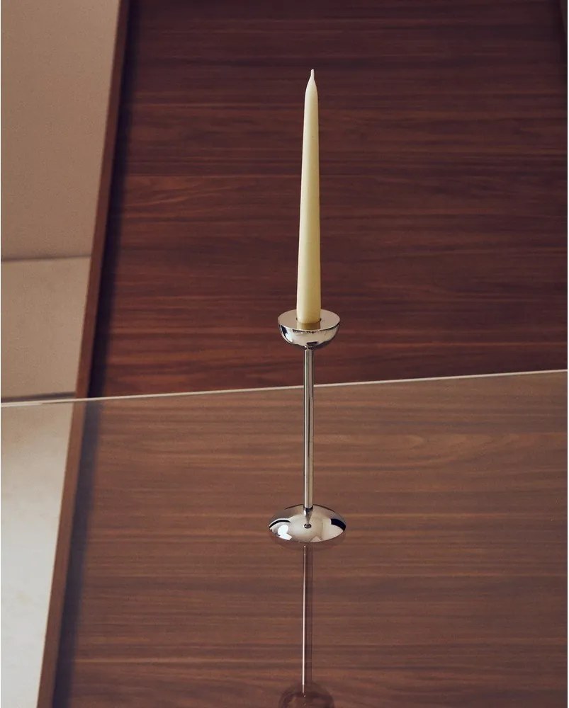 Kovový svietnik Nirela – Kave Home