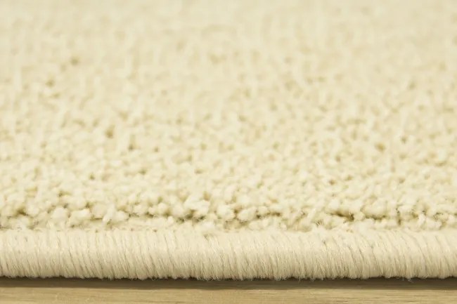 Metrážny koberec Carousel 70 NSF krémový