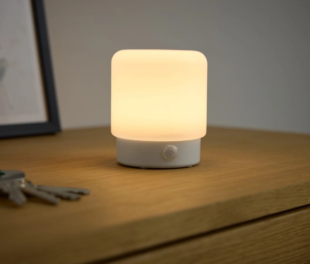 Malé multifunkčné svietidlo s LED diódami a so snímačom pohybu