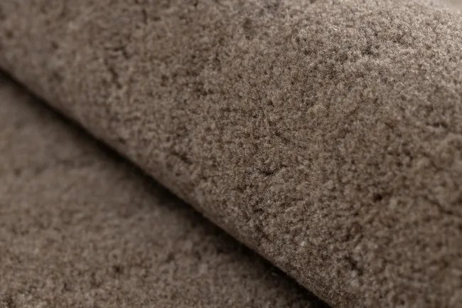 Koberec TEXTURA 488.24.LA600 Osta hnedý