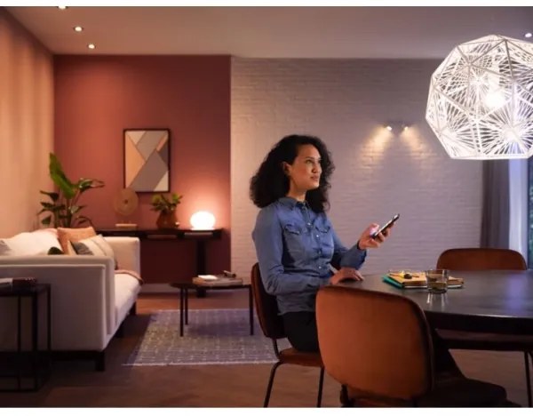Základná sada Philips Hue WA 3xE27/11W 2200-6500K + Hue bridge a stmievač