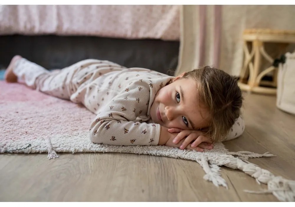 Ružový prateľný ručne tkaný bavlnený detský koberec 100x150 cm Ramona the Radish – Lorena Canals