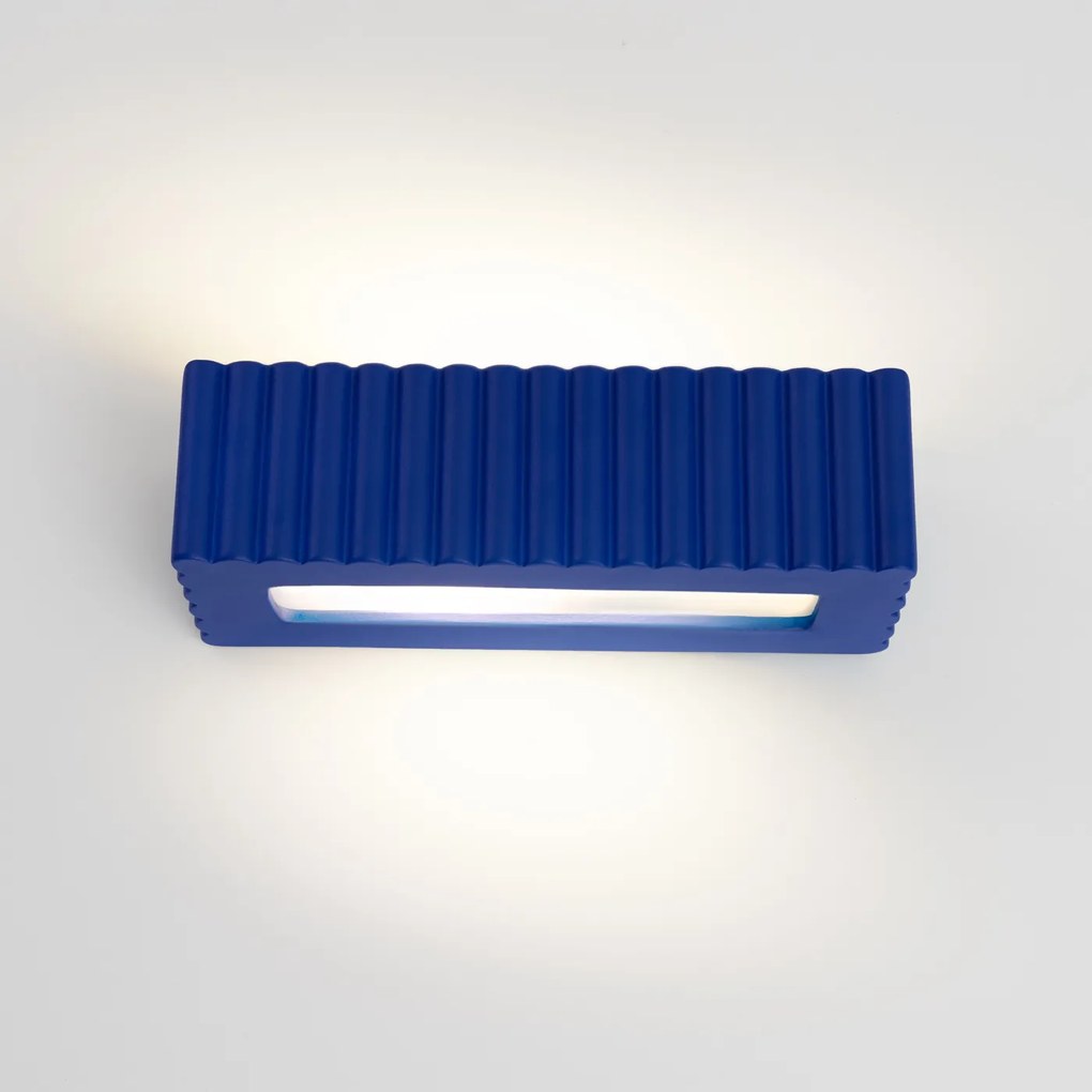 Nástenné svietidlo Rigata, 1x modré keramické tienidlo