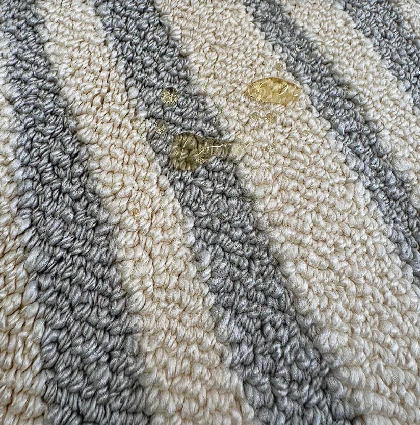 TZ Sivý obdĺžnikový pruhovaný koberec Strado Polo Cloud vzor zebra Rozmer: 160x230 cm