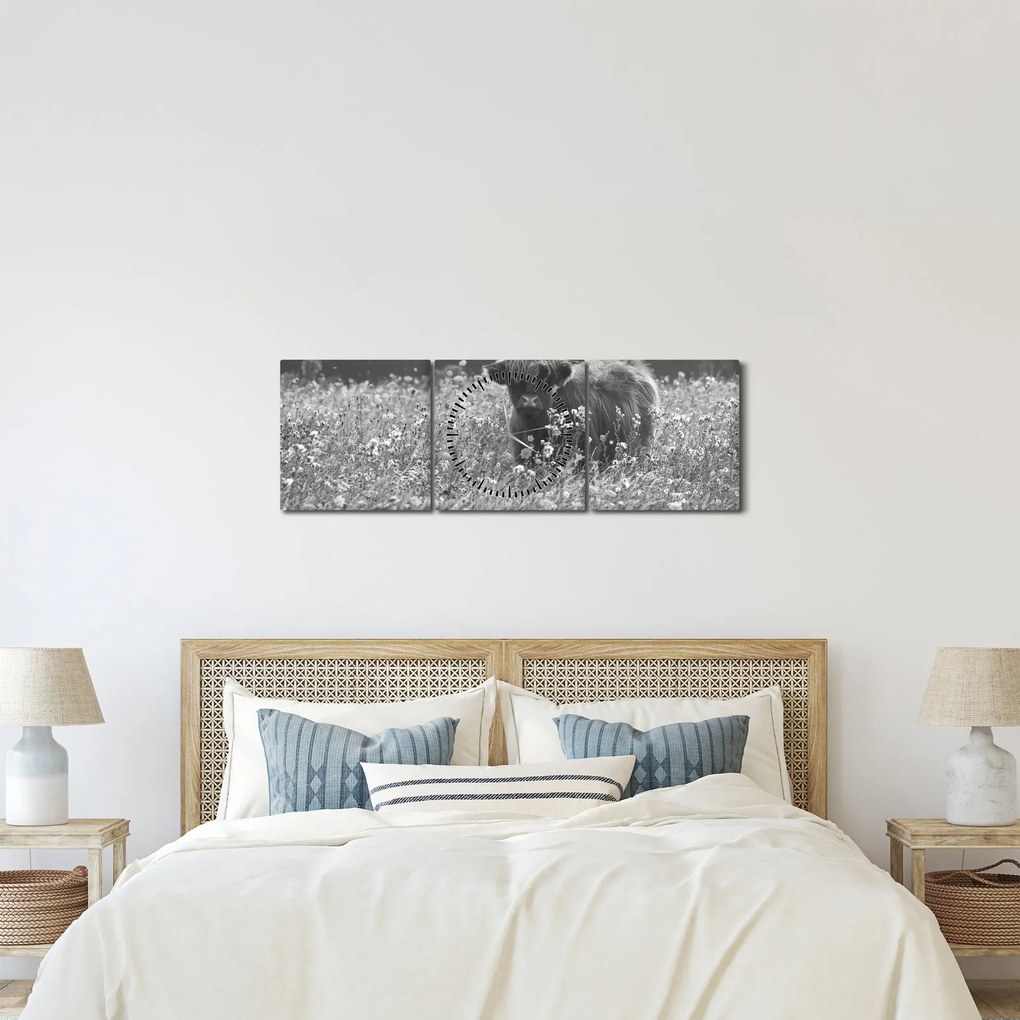 Obraz - Škótska krava 5, čiernobiela (s hodinami) (90x30 cm)