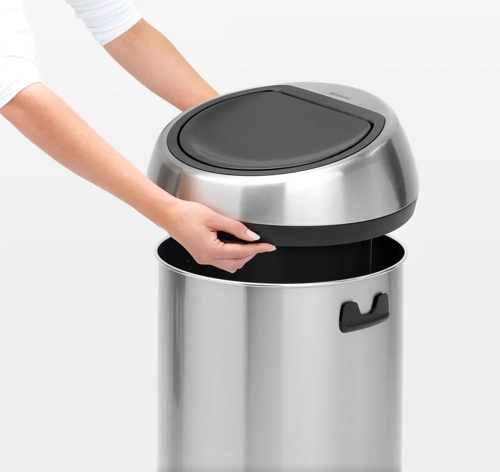Dotykový oceľový odpadkový kôš v matne striebornej farbe 60 l Touch Bin – Brabantia