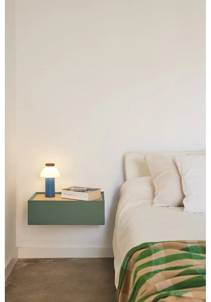 Zelený závesný nočný stolík s doskou v dubovom dekore Arista – Teulat