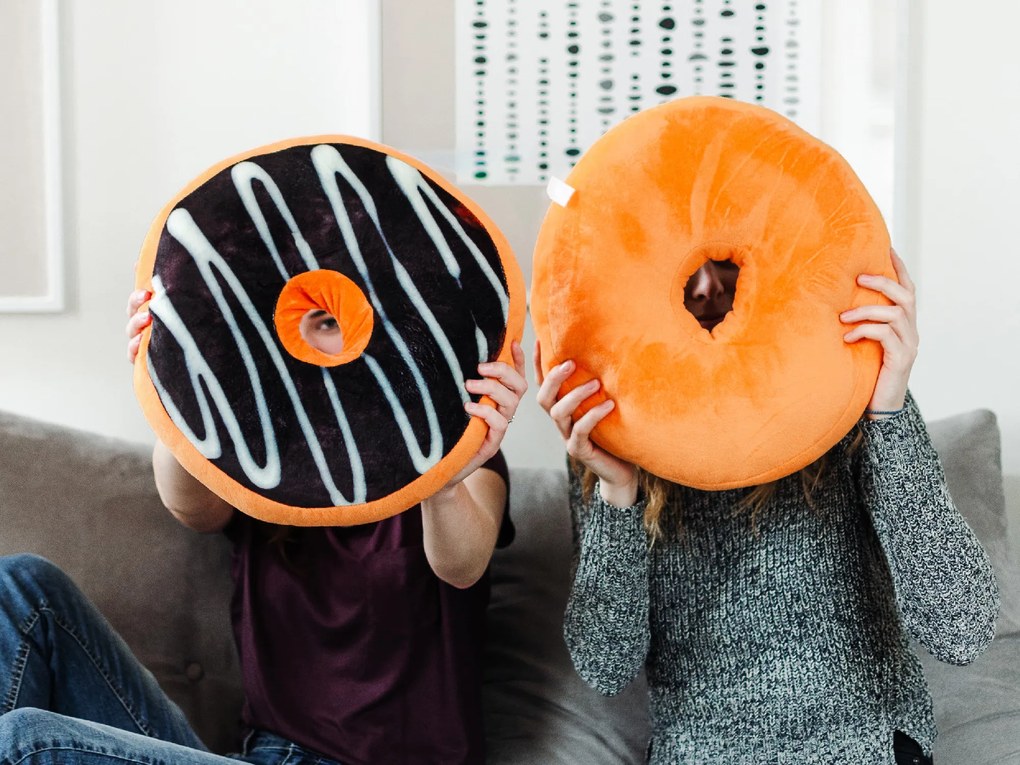 Dekoračný vankúšik Donut s polevou 38 cm