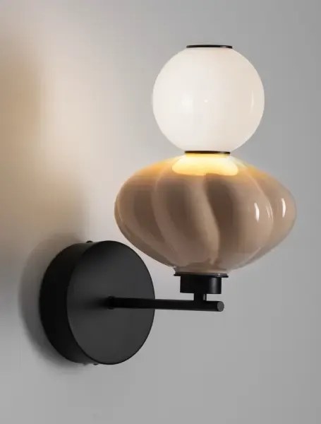 Minimalistický nástenné svietidlo Oneta B