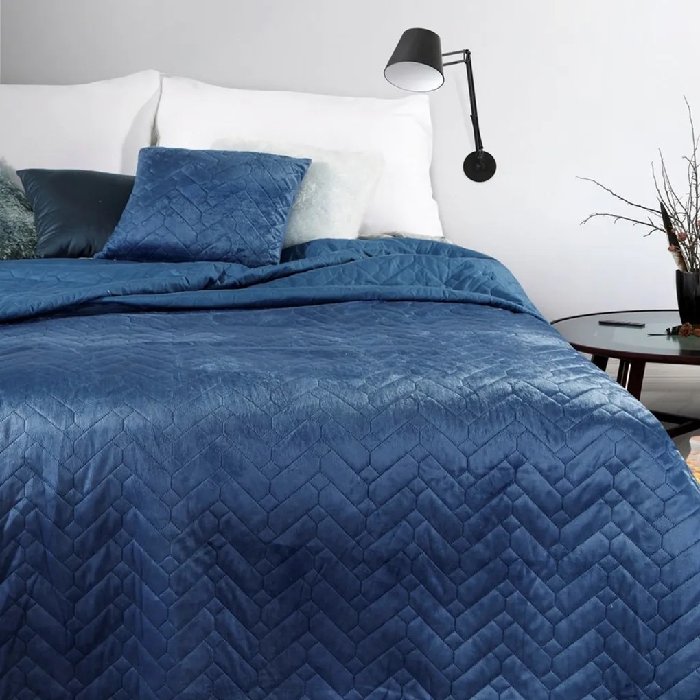 DomTextilu Obojstranný prešívaný prehoz na posteľ modrej farby Šírka: 170 cm | Dĺžka: 210 cm 29348-158841