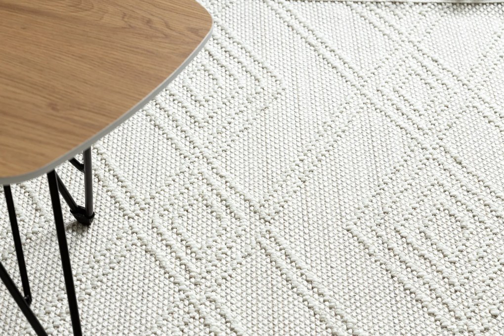 Koberec NANO EN14A Diamanty, slučkový, plocho tkaný, biely