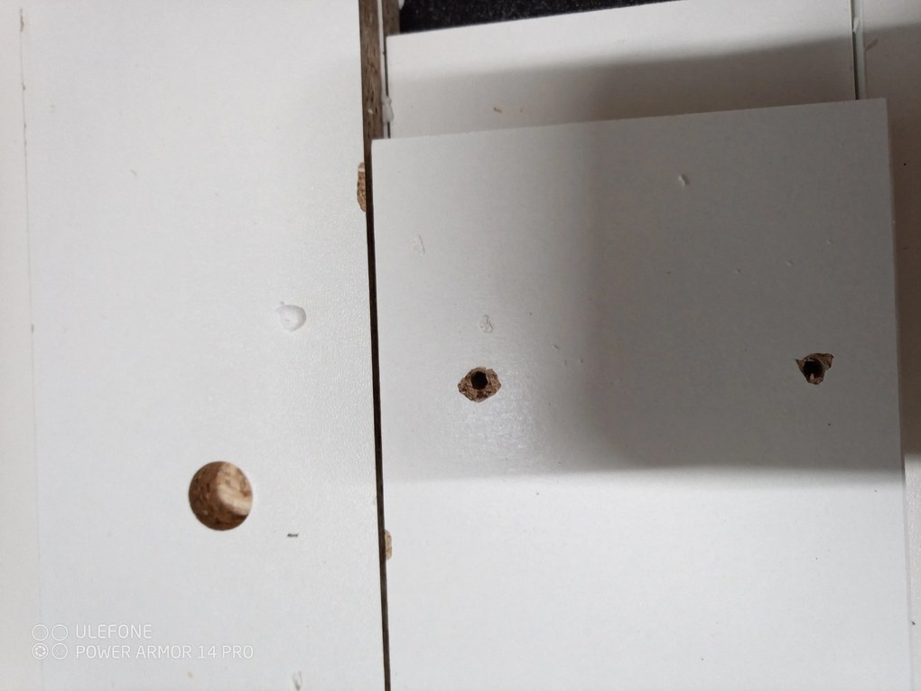 AKCIA Čierny jedálenský stôl s bielymi nohami MADO 120x80 II. akosť