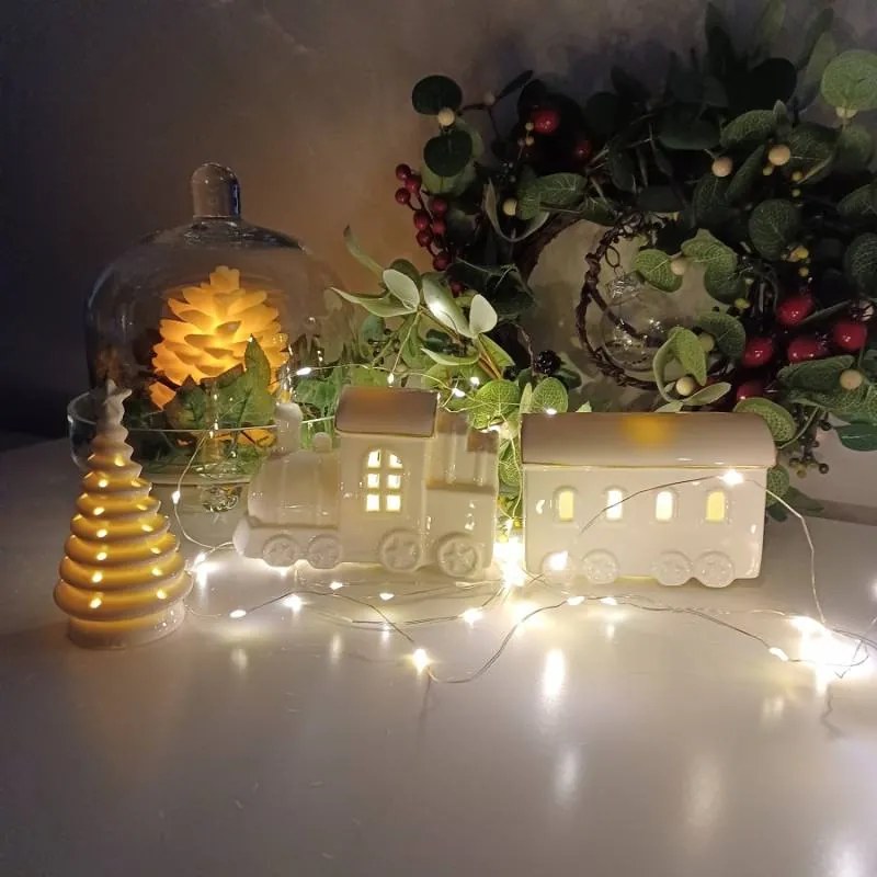 DECOLED Keramický stromeček, 6,2 x 6,2 x 11,2 cm, teple bílá, 2xLR44