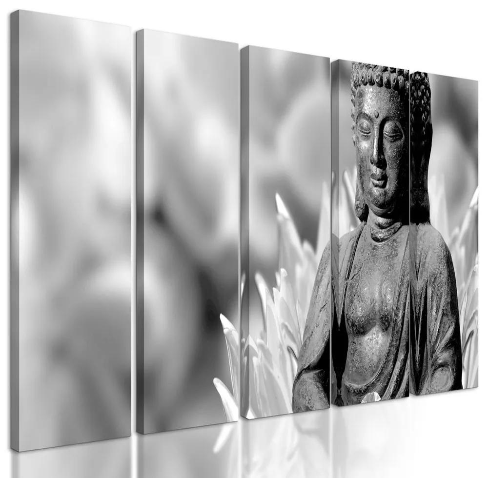 5-dielny obraz čiernobiely Budha meditujúci v kvetinovej záhrade