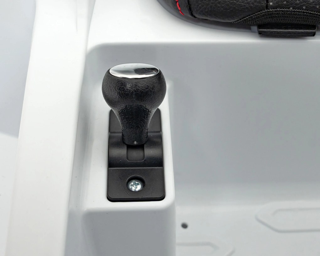 Ramiz Vozidlo Lamborghini Invencible Biela