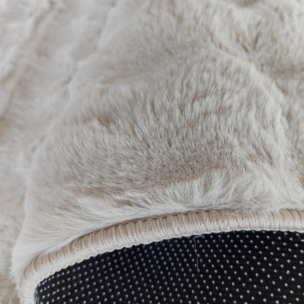 DY Béžový jemný koberec Rabbit Bubble 3D Rozmer: 60x100 cm