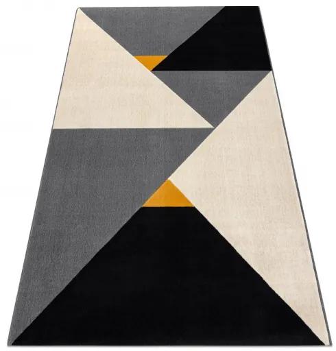 Koberec SCANDI 18464672 - trojuholníky geometrické sivý krém čierny