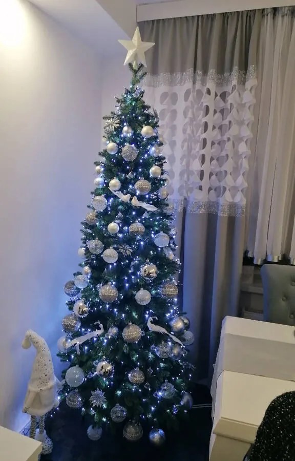 Smrek kužeľovitý 100% 3D- 210cm