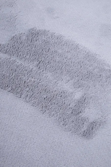 Protišmykový koberec PLUSH strieborný