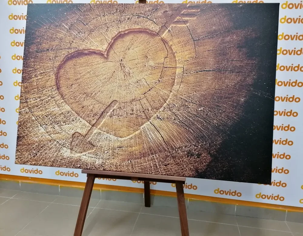 Obraz znak lásky vyrezaný na pni - 120x80