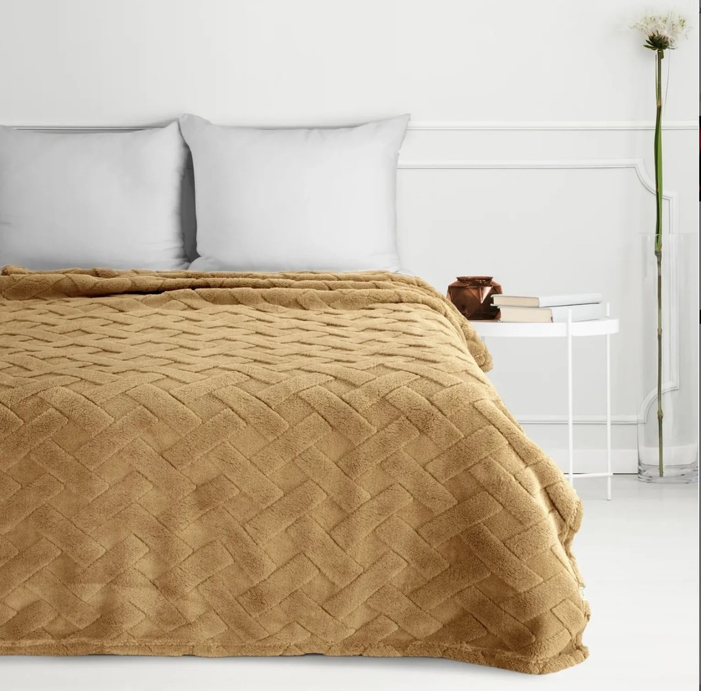 Deka Caro žltá 150x200 cm – hrejivá prešívaná deka na posteľ alebo gauč