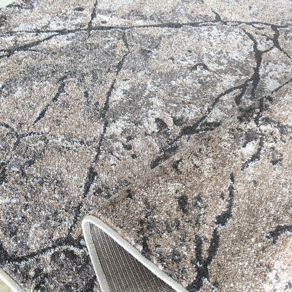 DY Panamero 25 hnedý moderný koberec Rozmer: 120x170 cm