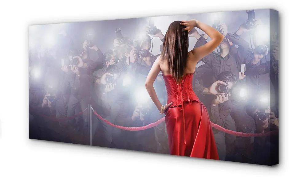 Obraz canvas Samice červené šaty ľudia 140x70 cm