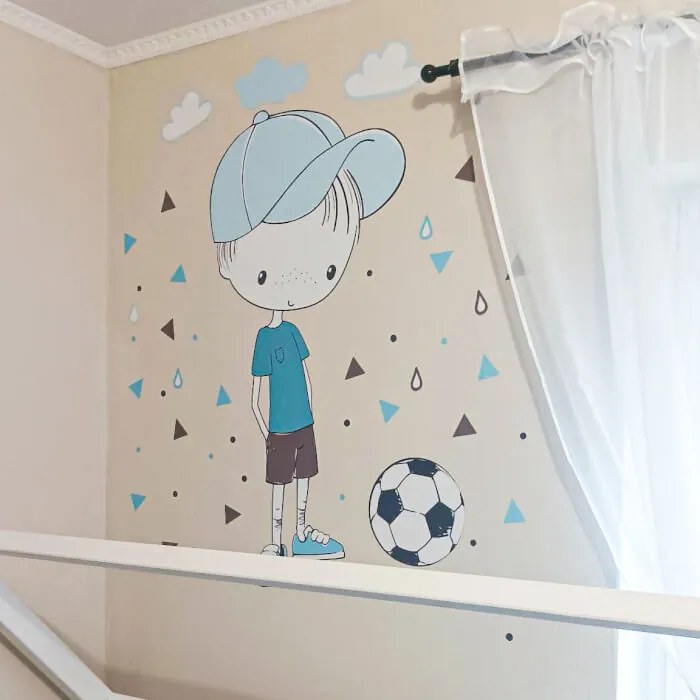INSPIO Chlapček s loptou - nálepka na stenu
