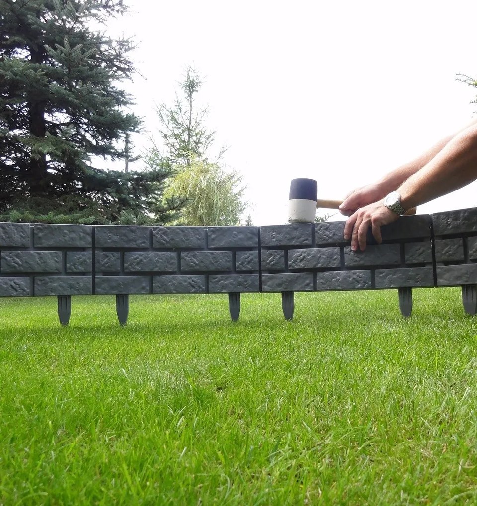 Záhradná palisáda obrubník lem trávniku 2,2 m sivá